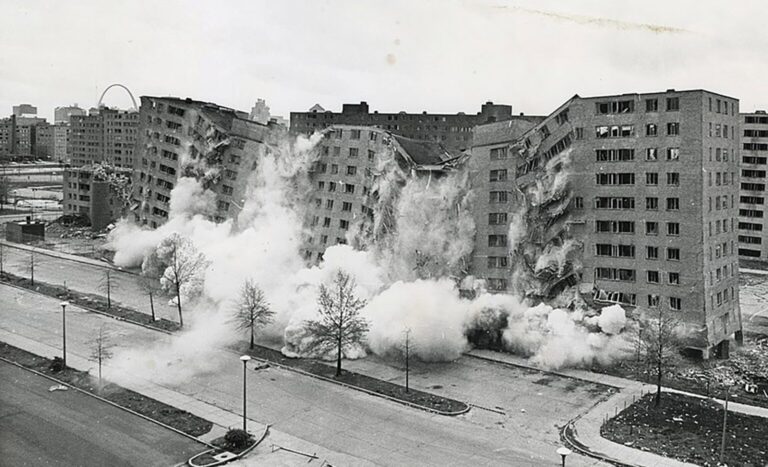 MC_2026_06_25_Pruitt-Igoe Myth_WbX(c)